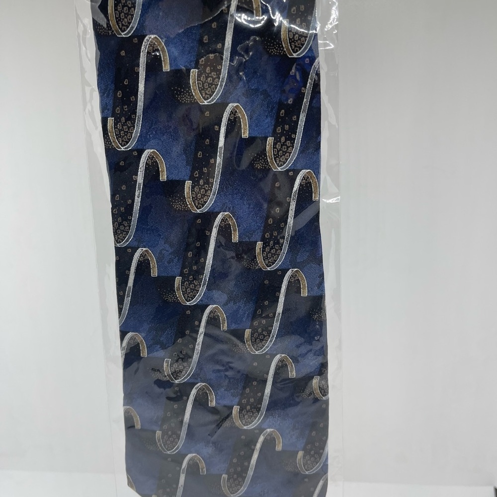 Villa Bugatti Necktie - Picture 3 of 7